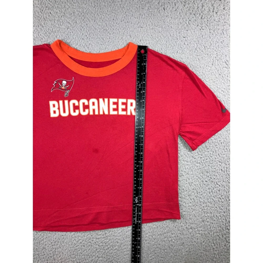 Nike NFL Tampa Bay Buccaneers T-Shirt Women M Red Cropped Ringer Graphic Tee